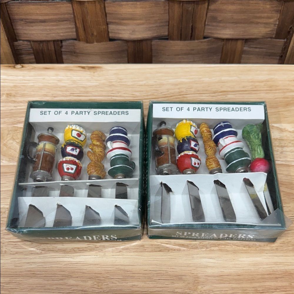 Vintage Colorful Party Spreaders Set 8 Total